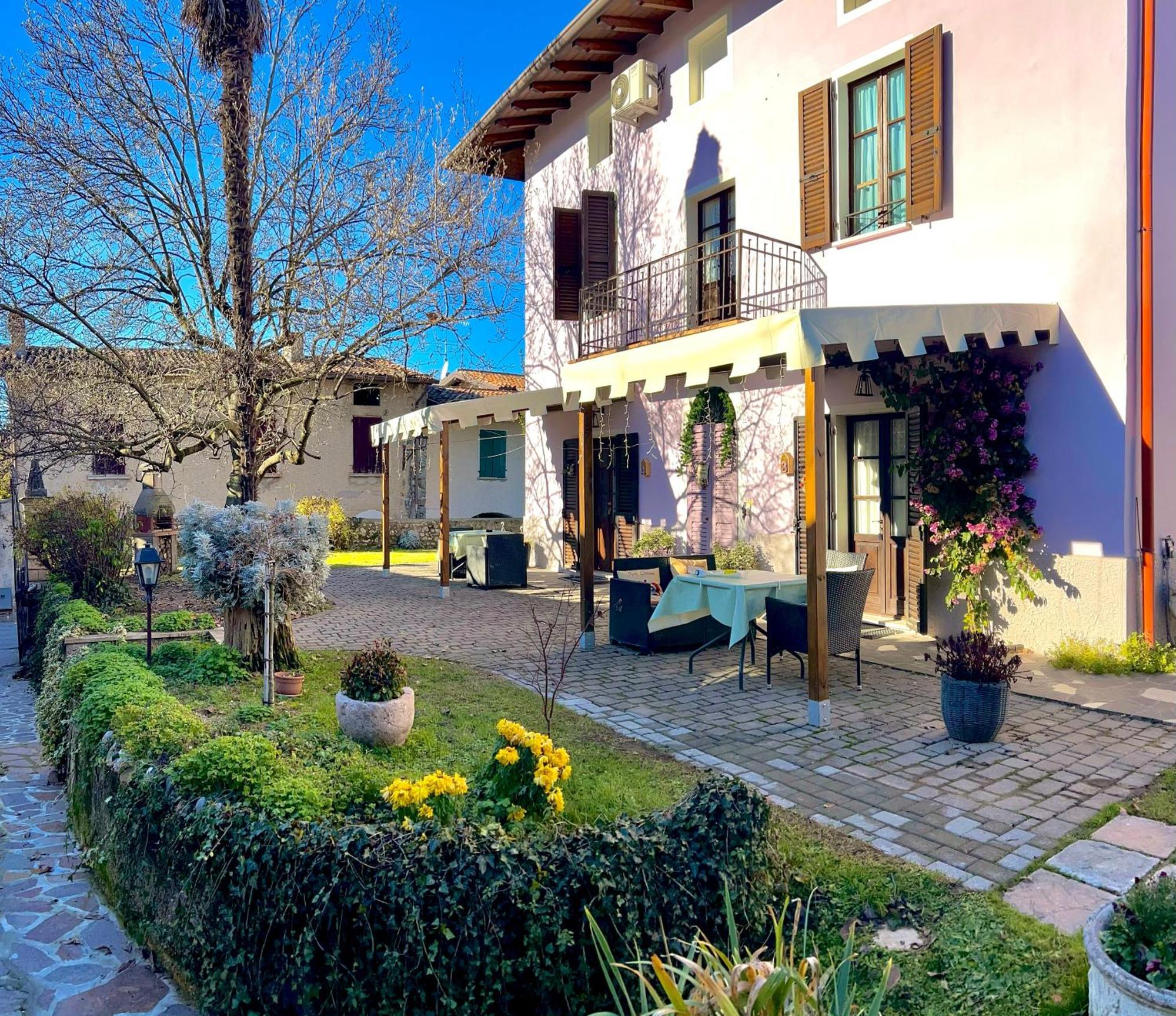 La Casa Di Campagna Sul Garda Puegnago Eksteriør billede