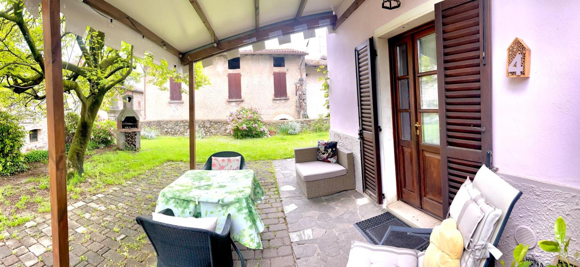 La Casa Di Campagna Sul Garda Puegnago Eksteriør billede